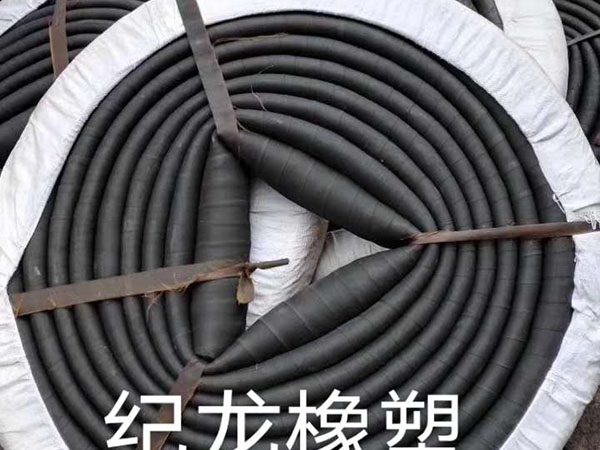 軟皮泥漿膠管